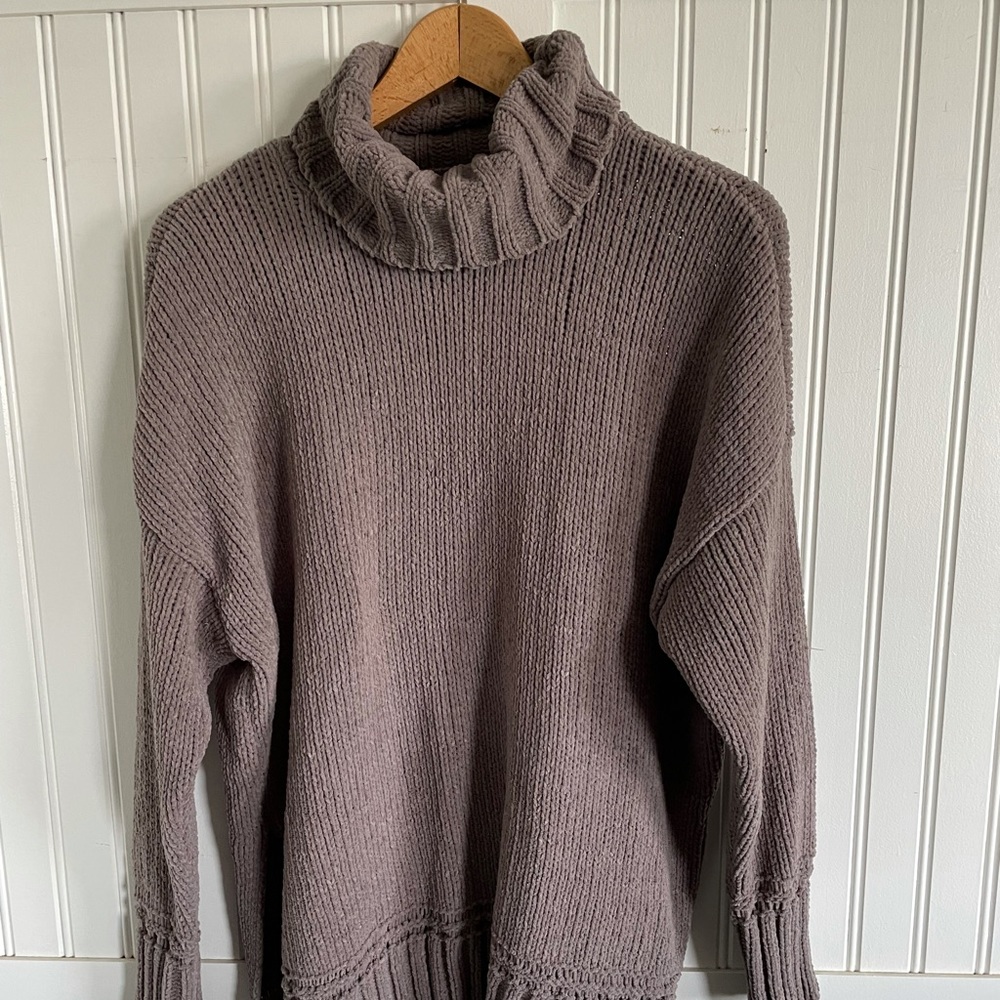 Aerie sweater